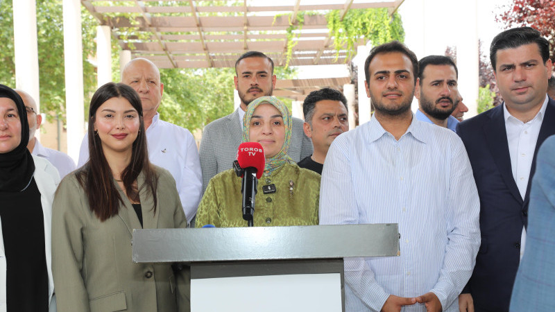 'Darbe demokratik siyasetimiz üzerinde büyük yaralar bırakmıştır'