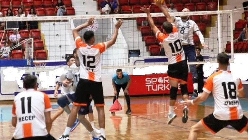 1954 Adanaspor galibiyetle tanıştı:3-1