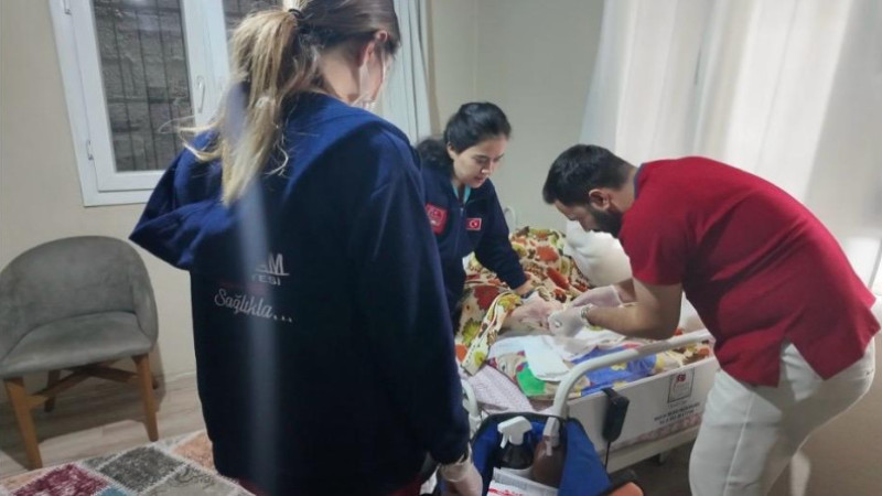 Sarıçam’da sağlık, evlerin kapısında