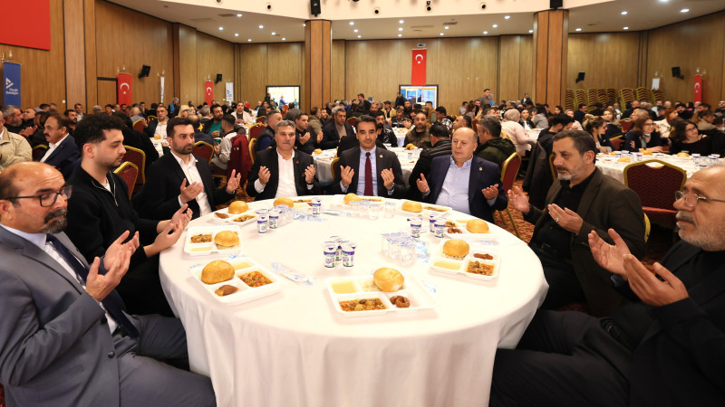  Başkan Ali Demirçalı’dan personeline iftar yemeği