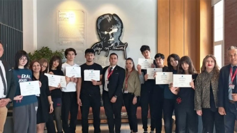 Eral Okulları Öğrencilerine Uluslararası Sertifika