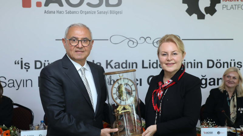 AOSB’de İş Dünyasında Kadın Liderliğinin Dönüşümü Konuşuldu