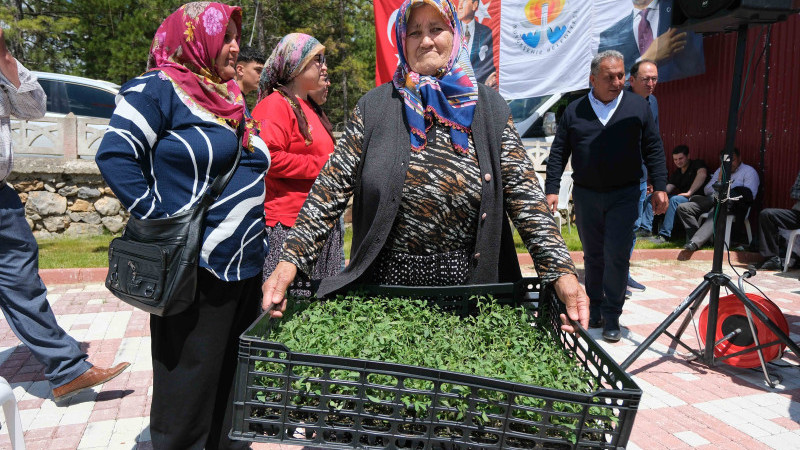 Adana Büyükşehir Belediyesi sosyal belediyecilik anlayışından taviz vermiyor
